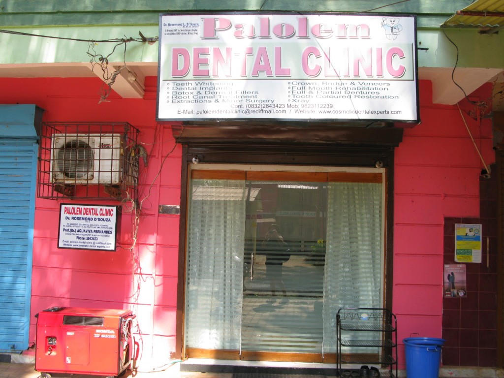 Palolem dental clinic, where they are fluent in English
