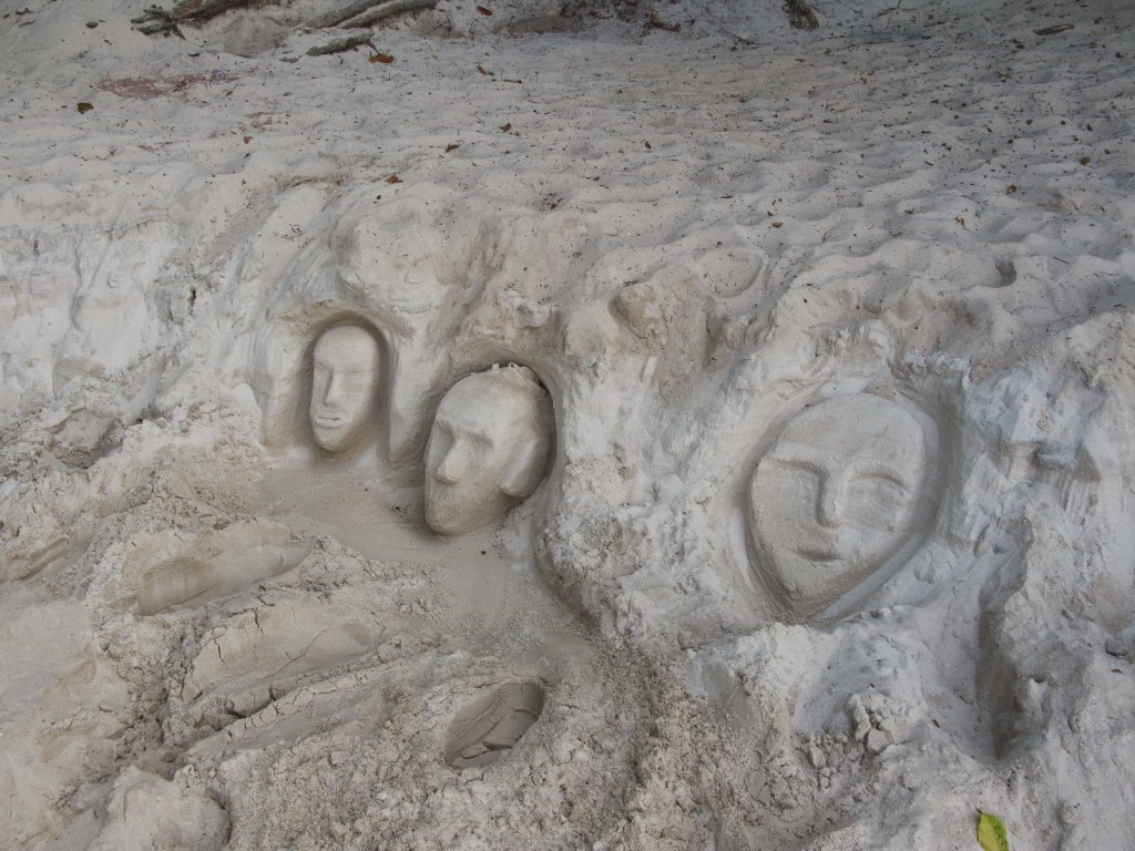 Sand art, Tengkorak beach