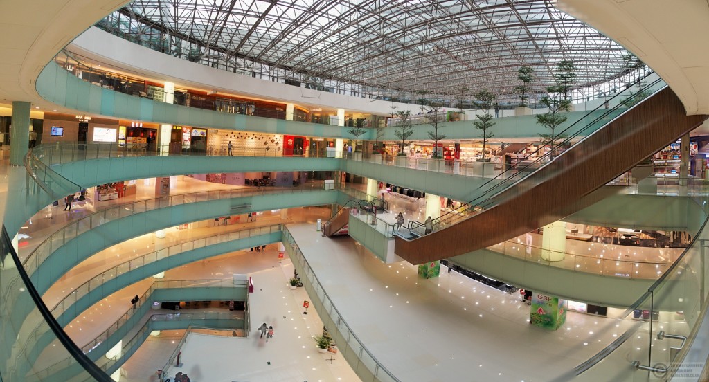 GT Land Plaza - a shopping mall in the new financial distrrict.